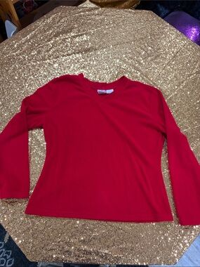Logo Athletic by Reebok Women's Red V-Neck Long Sleeve Fleece Top